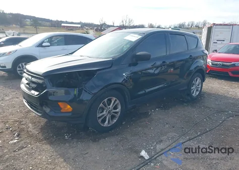 2017 Ford Escape S z USA, uszkodzony, nr VIN 1FMCU0F75HUD24633